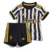 Billige Juventus Hjemmetrøye Barn 2023-24 Kortermet (+ korte bukser)